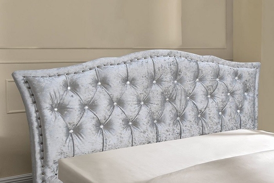 Püsküllü ve Kristal Başlıklı Lüks King Size Kadife Kumaş Karyola