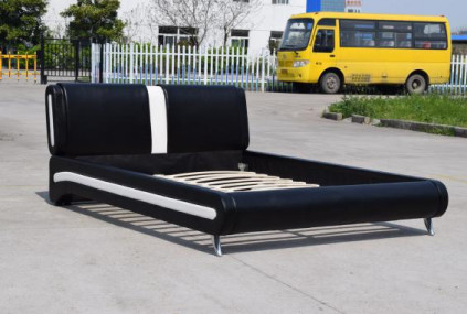 Bendwood Suni Deri Yatak OED OMD Siyah Döşemeli Çift Kişilik Karyola