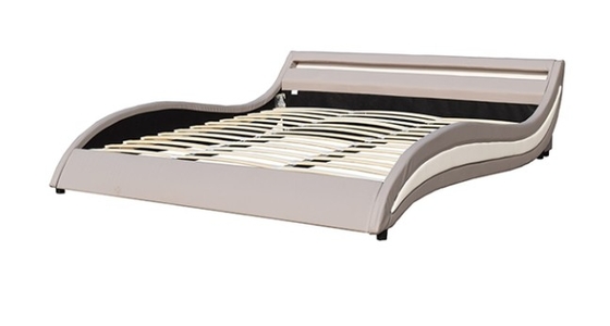 Yatak Odası İçin Modern Stil LED Işık Leature Döşemeli Yatak