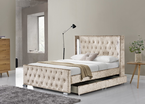 Tam yatak çerçevesi döşenmiş düğme ile tufted depolama başlığı, ahşap levha destek